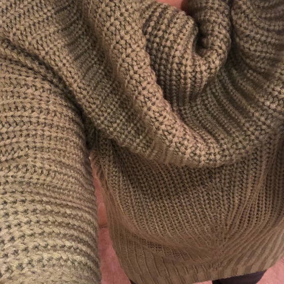 Fold Over Ribbed Sweater - Picture 4 of 6